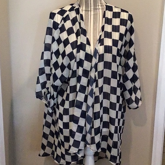 LuLaRoe Checkered Sheer Blue Wrap Size Medium - Picture 1 of 5